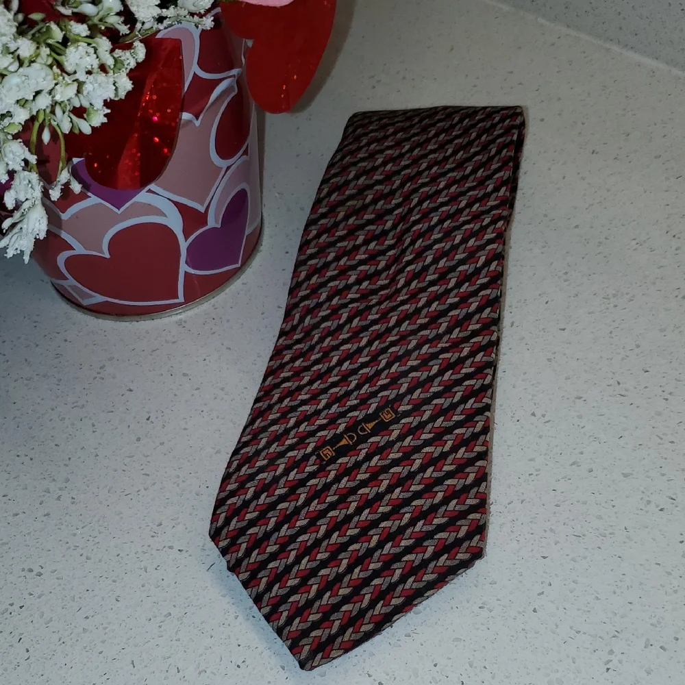 Vintage GUCCI Black and Red Woven Tie